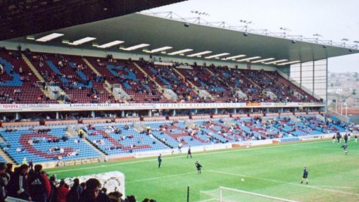 Covid-19: Burnley com perdas de 50 milhões de libras caso Liga inglesa não se dispute