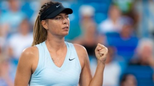 Covid-19: Sharapova disponibiliza número de telefone para ajudar fãs em confinamento