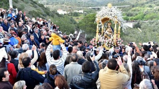 Covid-19: Municípios do Douro suspendem festas e romarias até ao final de junho