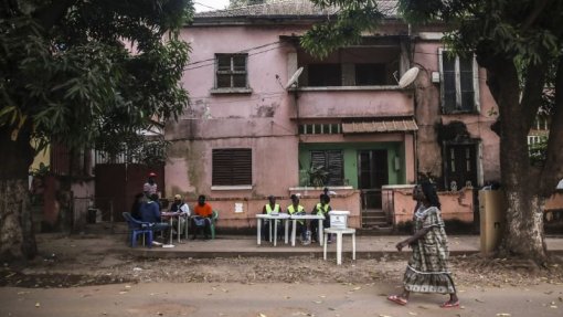 Covid-19: Falsa mensagem faz guineenses ficarem em casa, mas ignoram apelos das autoridades