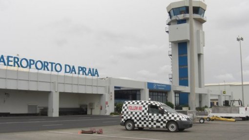 Covid-19: Voo sanitário leva hoje seis toneladas de material de Lisboa para Cabo Verde