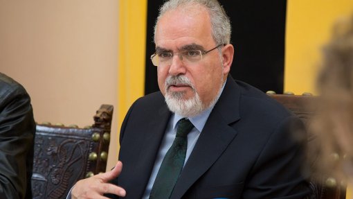 Covid-19: Presidente da Câmara de Viana do Castelo dá salário de abril a instituição