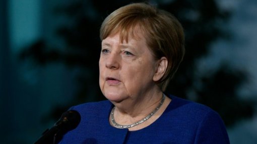 Covid-19: Angela Merkel classifica acordo do Eurogrupo como “marco importante”