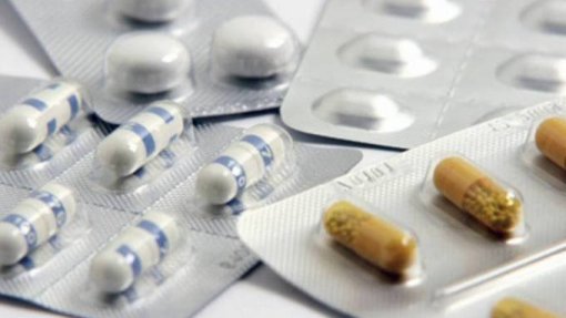 Covid-19: Agência francesa de medicamentos alerta para efeitos colaterais do uso de hidroxicloroquina