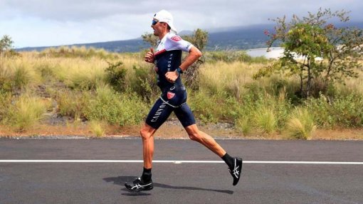 Covid-19: Jan Frodeno angaria 200 mil euros com ‘ironman’ sem sair de casa