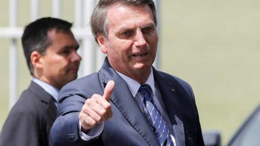 Covid-19: Bolsonaro pode sofrer sanções políticas e jurídicas por relativizar pandemia - governador