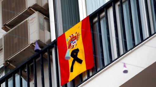 Covid-19: Número diário de mortes em Espanha cai para 517