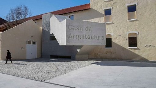 Covid-19: Casa da Arquitetura e Movimento Maker oferecem viseiras em Matosinhos