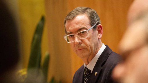 Covid-19 : Ordem dos Médicos apela ao Curry Cabral para criar circuitos independentes