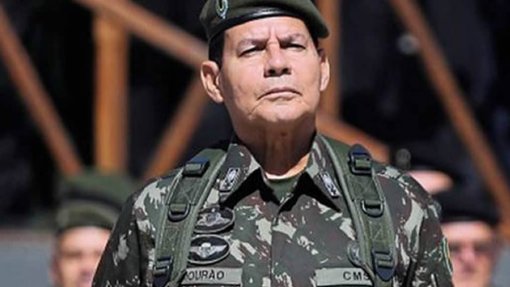 Covid-19: Brasil atribui aumento da desflorestação na Amazónia ao novo coronavírus