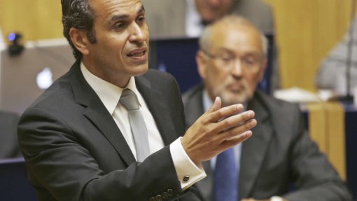 Covid-19: PS quer ouvir Agência para a Competitividade e Inovação sobre créditos para empresas