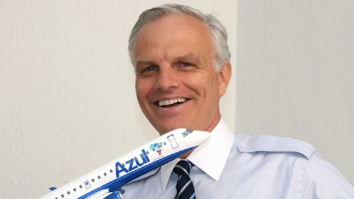 Covid-19: Fundador da brasileira Azul reduz participação na companhia aérea