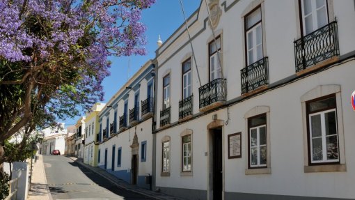 Covid-19: Câmara de Castro Marim começa a distribuir máscaras pela população