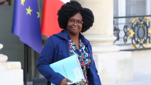 Covid-19: França lamenta decisão dos EUA de suspender contribuição para OMS
