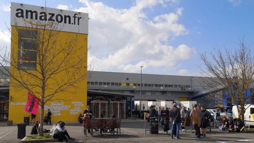Covid-19: Amazon ameaça paralisar os centros de distribuição em França
