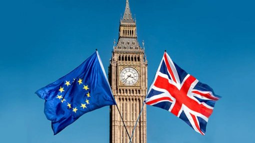 Brexit: Bruxelas e Londres acordam novo calendário para retomar negociações à distância
