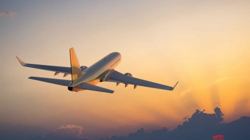 Covid-19: Voos contratados por empresas para transporte de trabalhadores sem limite de passageiros