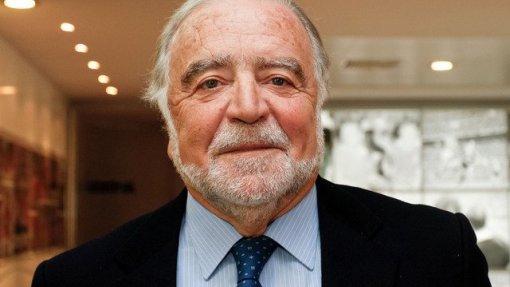 Covid-19: &quot;A Cultura é mais necessária do que nunca”, diz o escritor Manuel Alegre