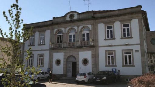 Covid-19: Oliveira de Frades desafia a cantar Zeca Afonso em casa