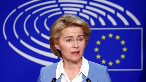 Covid-19: Von der Leyen diz a populistas para olharem à volta, incluindo para Portugal