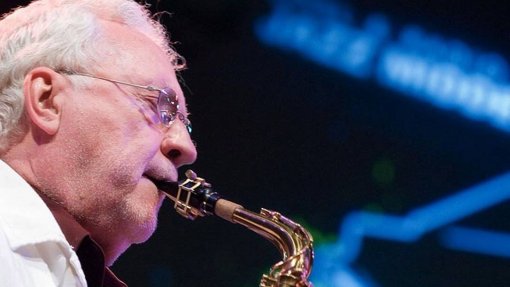 Covid-19: Saxofonista Lee Konitz morre aos 92 anos