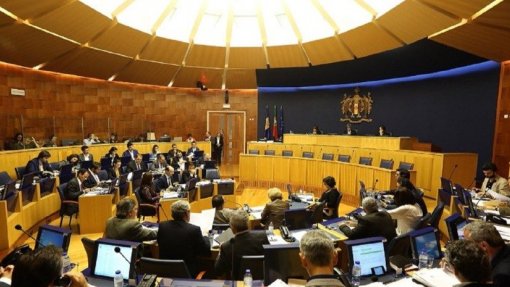 Covid-19: Parlamento da Madeira dá parecer favorável à renovação do estado de emergência