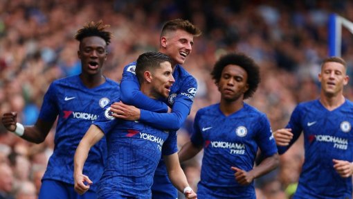 Covid-19: Chelsea com 78.000 refeições para entregar ao sistema de saúde britânico