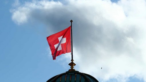 Covid-19: Suíça vai aliviar restrições “lenta” e “progressivamente” a partir de dia 27