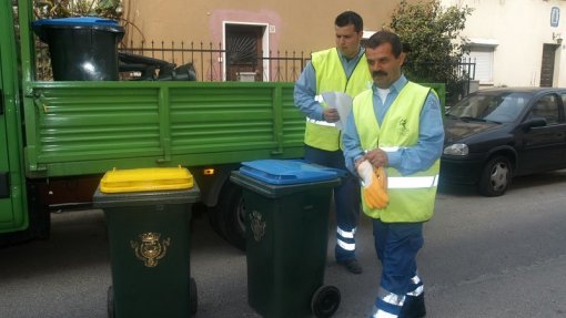 Covid-19: Câmara de Lisboa mantém suspensão da recolha seletiva de resíduos