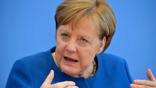 Covid-19: Merkel defende OMS em reunião do G7 convocada pelos EUA