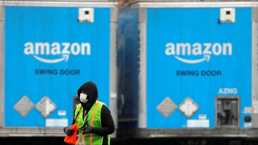 Covid-19: Amazon vai fazer testes a todos os funcionários