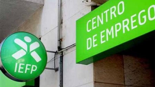 Covid-19: Centros de emprego recebem em média mais de 3.500 inscrições por dia