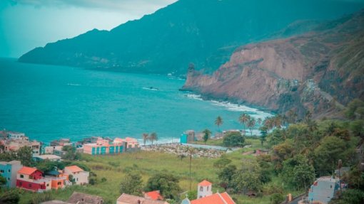 Covid-19: Ilhas de Cabo Verde sem casos começam a retomar alguma normalidade em 27 de abril