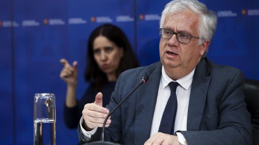 Covid-19: 1º de Maio pode ser celebrado, mas com &quot;distanciamento adequado&quot; - Governo