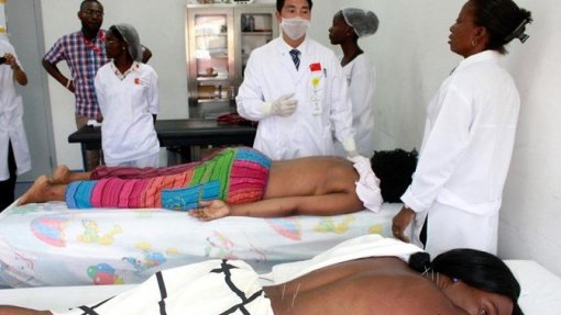 Covid-19: China partilha com Angola experiência no tratamento de doentes