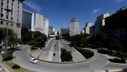 Covid-19: Estado com mais casos no Brasil começa a reabrir economia a 11 de maio