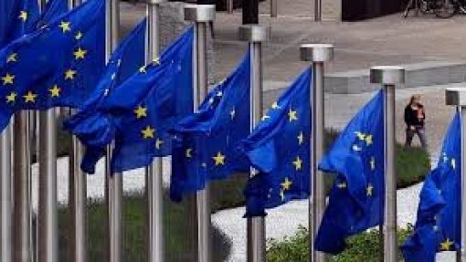 Covid-19: Líderes da UE discutem hoje plano de retoma ainda sem acordo à vista