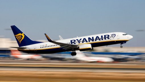 Covid-19: Ryanair não retoma voos se tiver de deixar lugares vazios para manter distâncias