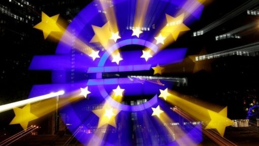 Covid-19: Atividade na zona euro cai para novo mínimo em abril - Markit (ATUALIZADA)