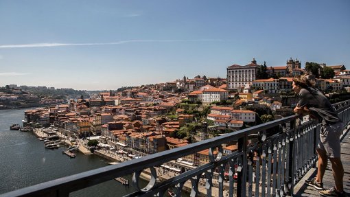 Câmara do Porto vota revisão da Taxa Turística que introduz isenção em caso de despejo