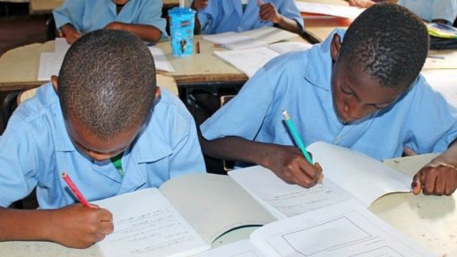 Covid-19: Sindicato dos professores em Cabo Verde pede condições para levar educação a todos
