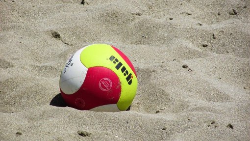 Covid-19: Mundial de voleibol de praia adiado para 2022