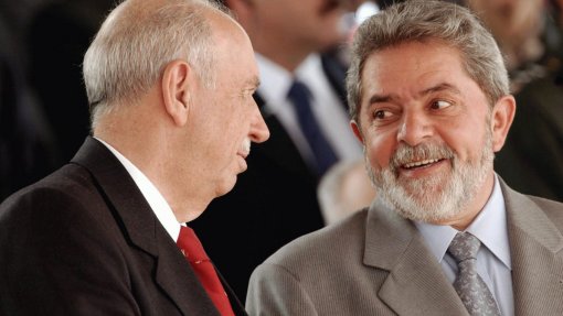 Covid-19: Ex-PR do Brasil Lula da Silva apela à destituição de Jair Bolsonaro