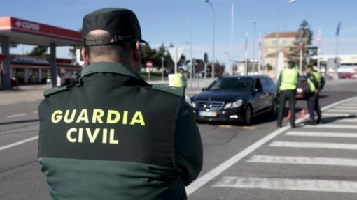 Covid-19: Polícia espanhola denuncia 36 pessoas por participação em festas