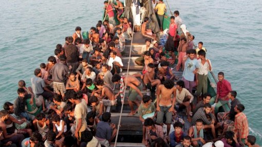 Covid-19: ONU pede ao Bangladesh que deixe entrar barcos com refugiados rohingya