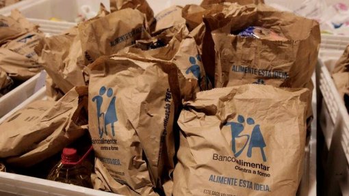 Covid-19: Milhares de famílias caídas na pobreza e em desespero pedem ajuda alimentar