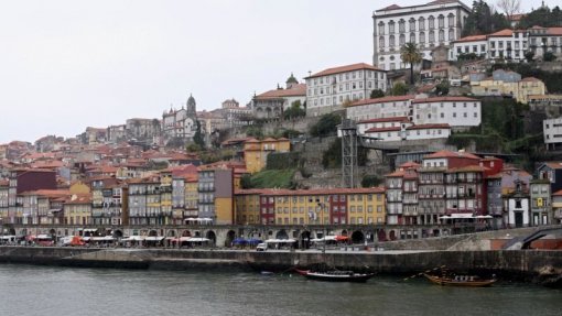 Covid-19: Obras de hotéis do Grande Porto mantêm-se mesmo em estado de emergência
