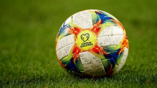 Covid-19: Campeonato francês de futebol “não vai ser retomado” – Governo