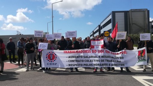 Covid-19: Sindicato pede medidas à DGS para proteger trabalhadores e clientes de supermercados