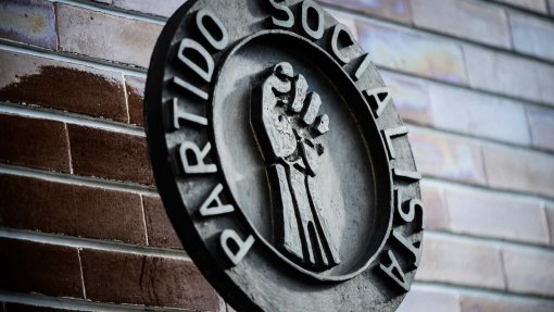 Covid-19: PS/Póvoa de Lanhoso denuncia fraude nas máscaras, município fala em erro na embalagem